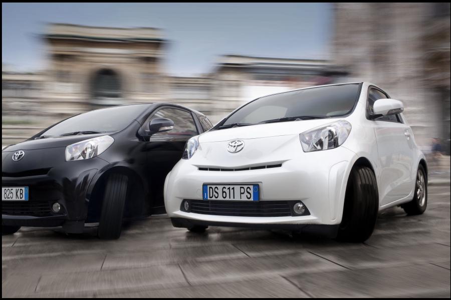  Toyota iQ 2008 года  (фото 177 из 225)